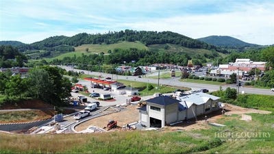/international/us/jefferson-avenue-west-jefferson-nc-110109066688/