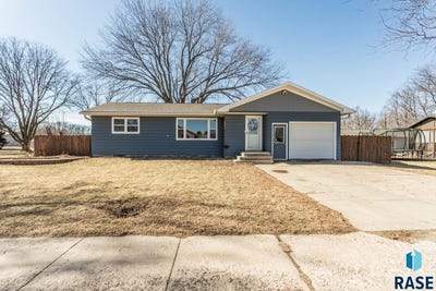 /international/us/209-s-albert-st-freeman-sd-110106123601/