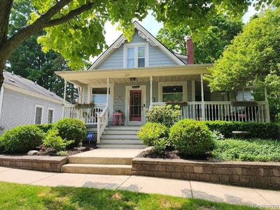 /international/us/227-west-street-northville-mi-110108332881/