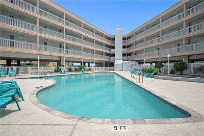 /international/us/3938-surfside-boulevard-corpus-christi-tx-110105090464/