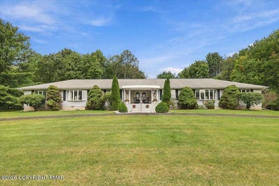 /international/us/612-sunlite-lane-stroudsburg-pa-110119985405/