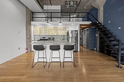 /international/us/156-porter-st-247-boston-ma-110100848929/