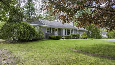 /international/us/378-caroline-street-saratoga-springs-ny-110092003577/
