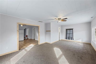 /international/us/140-walnut-avenue-osawatomie-ks-110105704385/