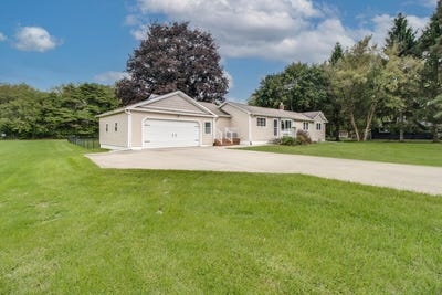 /international/us/5642-n-38th-street-augusta-mi-110119968685/