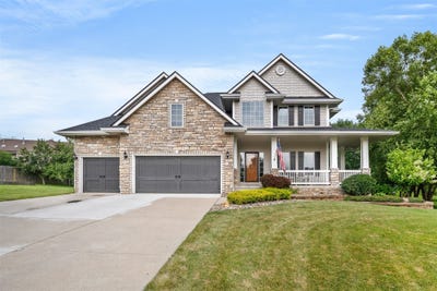 /international/us/5250-copper-creek-drive-pleasant-hill-ia-110100428873/