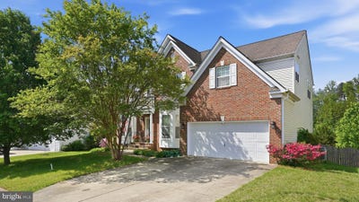 /international/us/12-booth-court-stafford-va-110107727946/