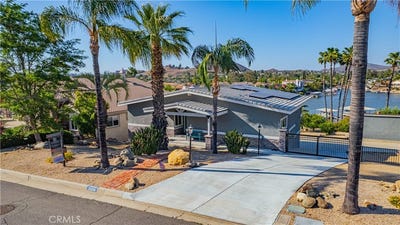 /international/us/23256-gray-fox-drive-canyon-lake-ca-110099633043/?lang=pt