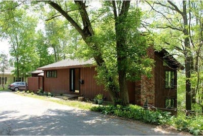 /international/us/37-highland-avenue-st-johnsbury-vt-110108149008/