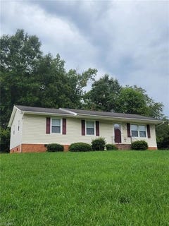 /international/us/3878-pembrooke-road-winston-salem-nc-110119667239/
