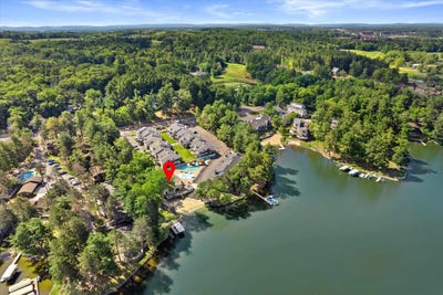 /international/us/1093-canyon-road-wisconsin-dells-wi-110108362615/
