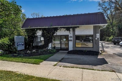 /international/us/10589-main-street-clarence-ny-110104953734/