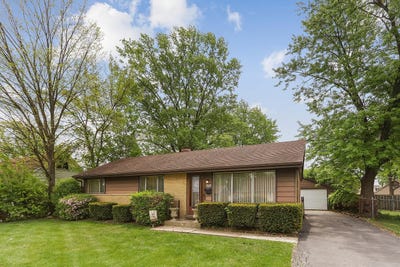 /international/us/7025-saratoga-drive-bridgeview-il-110107927749/