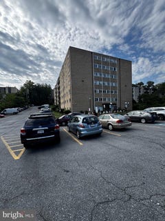 /international/us/9250-edwards-way-hyattsville-md-110119791385/