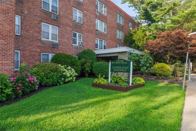 /international/us/250-w-merrick-road-freeport-ny-110106553009/