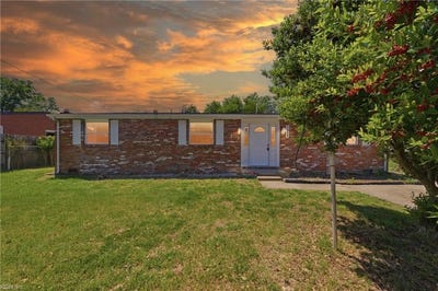 /international/us/1903-demetro-drive-hampton-va-110107570615/