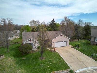 /international/us/131-hollyhock-drive-troy-mo-110107209649/