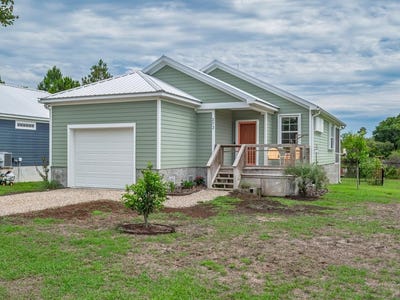/international/us/272-lake-mckissack-ln-carrabelle-fl-110108551865/