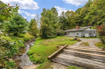 /international/us/1794-highway-105-boone-nc-110108499727/