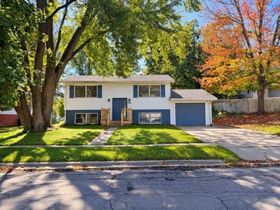 /international/us/1733-revere-street-freeport-il-110120538017/