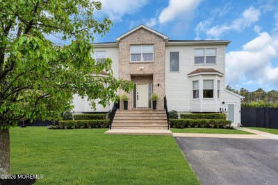 /international/us/30-independence-court-lakewood-nj-110107807329/