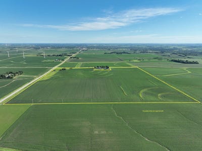 /international/us/2828-240th-st-charles-city-ia-110108885012/