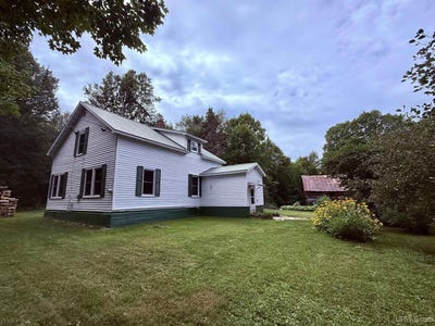 /international/us/26783-imperial-heights-road-michigamme-mi-110119653434/