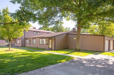 /international/us/26702-lake-of-the-falls-boulevard-olmsted-falls-oh-110108628868/