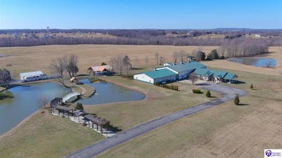 /international/us/379-clark-school-road-clarkson-ky-110105519858/