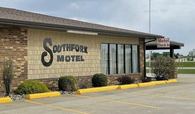 /international/us/905-s-washington-street-bloomfield-ia-110108175849/
