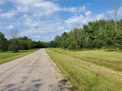 /international/us/2-weimer-drive-saybrook-oh-110086673132/?lang=zh-tw