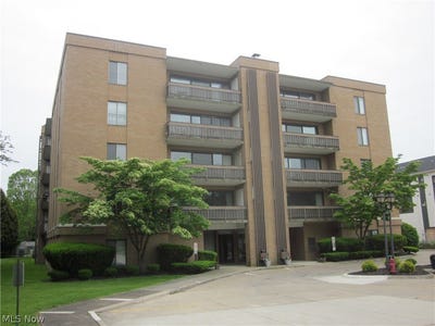 /international/us/22555-center-ridge-road-rocky-river-oh-110108259425/