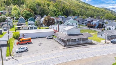 /international/us/75-germania-st-galeton-pa-110105415251/