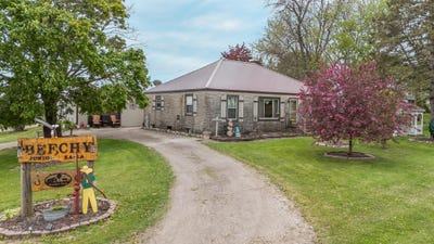 /international/us/w8749-hunters-road-hortonville-wi-110100271322/