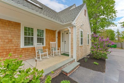 /international/us/176-palmer-avenue-falmouth-ma-110108300425/