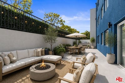 /international/us/16100-w-sunset-blvd-pacific-palisades-ca-110107939837/
