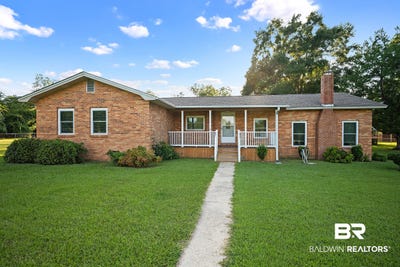 /international/us/10555-county-road-99-lillian-al-110119564827/