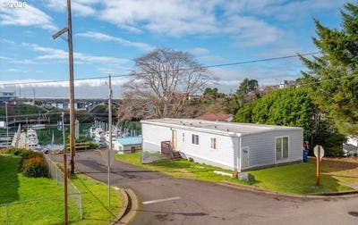 /international/us/185-se-bayview-ave-depoebay-or-110107821860/