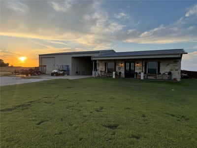 /international/us/12102-cedar-rock-parkway-crawford-tx-110108503481/