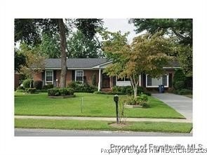 /international/us/fayetteville-nc-110104414699/