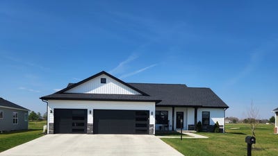 /international/us/2817-e-stone-creek-boulevard-urbana-il-110107478178/