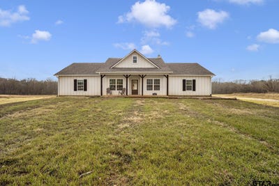 /international/us/17255-stella-maris-street-winona-tx-110097309847/