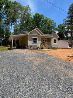 /international/us/607-kendall-street-eden-nc-110105884687/