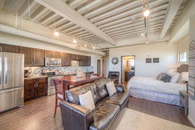 /international/us/524-central-avenue-sw-albuquerque-nm-110106477836/