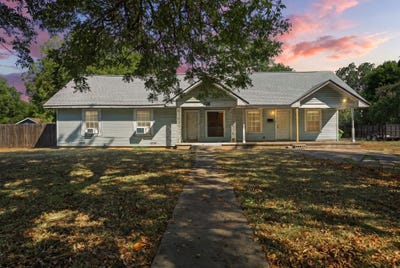 /international/us/925-e-walnut-street-hillsboro-tx-110120001614/