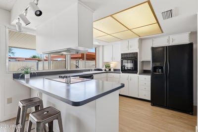 /international/us/4713-w-northern-avenue-glendale-az-110107712279/