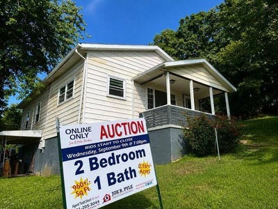 /international/us/955-lincoln-drive-south-charleston-wv-110119493896/