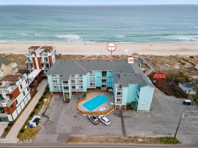 /international/us/1423-s-lake-park-boulevard-carolina-beach-nc-110107173203/
