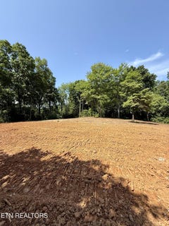 /international/us/561-new-providence-rd-tellico-plains-tn-110100505405/