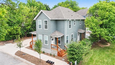 /international/us/588-s-willow-avenue-fayetteville-ar-110108579783/